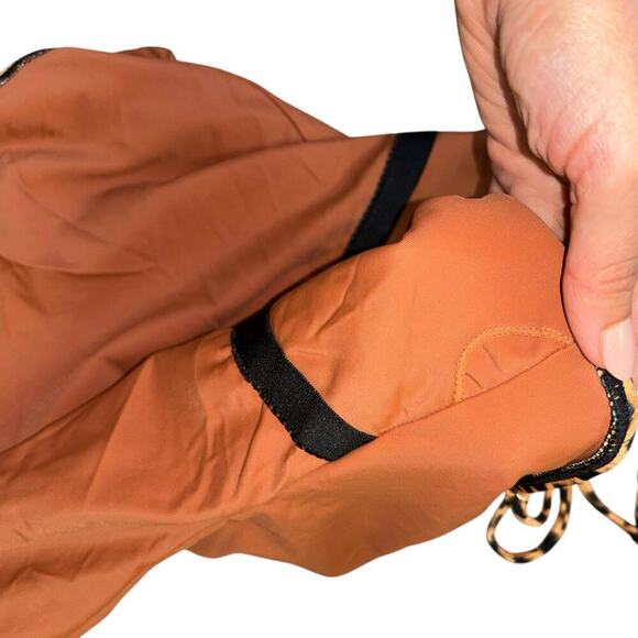 New Without Tags Animal Print One Piece Swimsuit Women’s XL Leopard Vacation - Picture 10 of 11